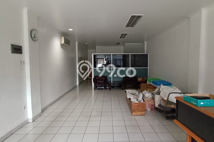 Ruko Dijual di Jakarta Barat LT 67m2 & LB 200m2 Lokasi Terbaik! Ruko Dijual di Jakarta Barat LT 67m2 & LB 200m2 Lokasi Terbaik!