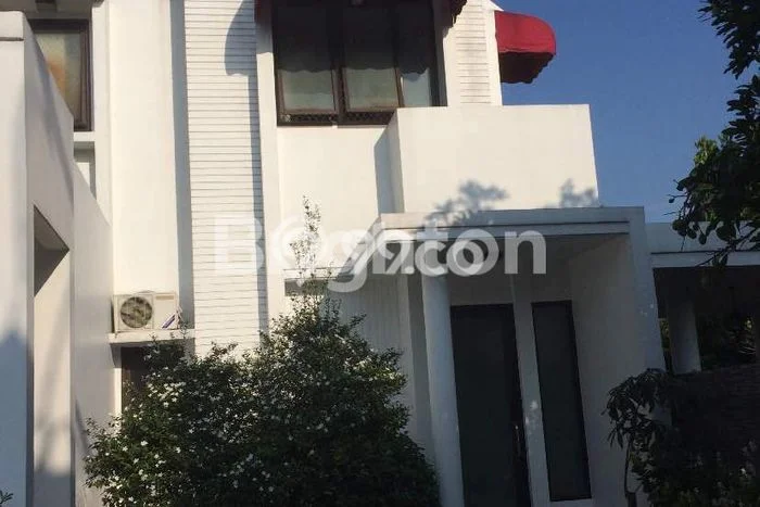 Dijual Rumah Luas Elegan Dengan View Cantik di Permata Hijau, Jakarta Selatan Dijual Rumah Luas Elegan Dengan View Cantik di Permata Hijau, Jakarta Selatan