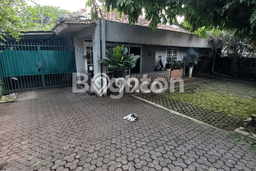 Ready to Use! Premium House LT 700m2 Desain Elegan di Lenteng Agung Ready to Use! Premium House LT 700m2 Desain Elegan di Lenteng Agung