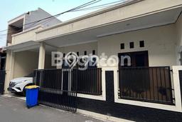 Rumah Eksklusif Siap Huni LT 200m2 di Jagakarsa, Jakarta Selatan Rumah Eksklusif Siap Huni LT 200m2 di Jagakarsa, Jakarta Selatan