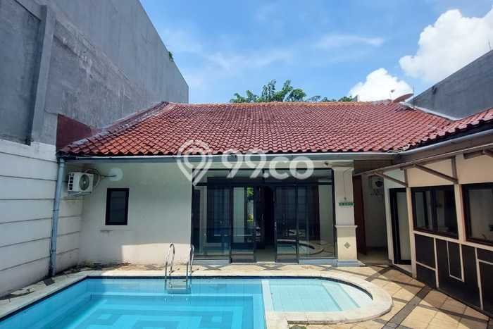 Siap Huni Rumah Minimalis & Modern LB 200m2 di Pondok Indah Siap Huni Rumah Minimalis & Modern LB 200m2 di Pondok Indah