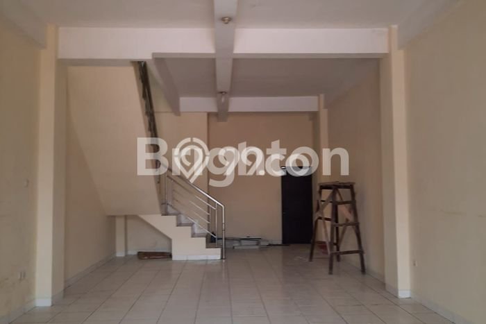 For Rent Ruko Strategis Kawasan Kemang, Luas 140m², Jalan Strategis For Rent Ruko Strategis Kawasan Kemang, Luas 140m², Jalan Strategis