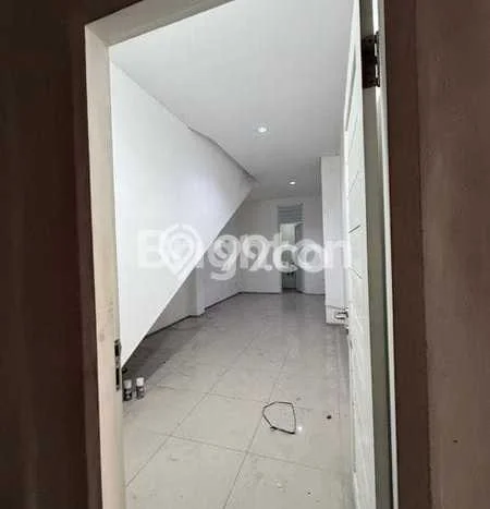 Ruko Disewa di Denpasar Barat, Denpasar, LT 180m2 / LB 200m2 Ruko Disewa di Denpasar Barat, Denpasar, LT 180m2 / LB 200m2