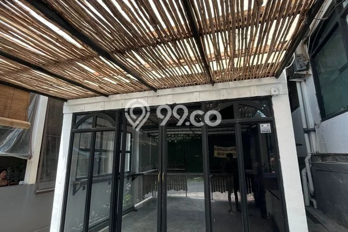 Ruko Disewakan Kawasan Umalas, Luas 96m2m², Lokasi Komersial Ruko Disewakan Kawasan Umalas, Luas 96m2m², Lokasi Komersial