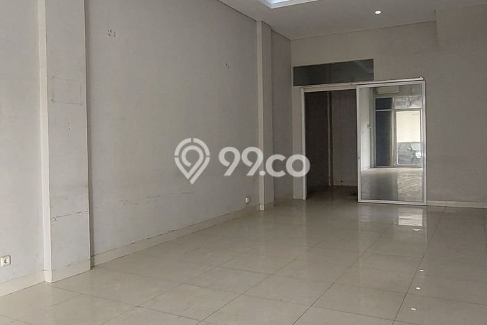 AREA KOMERSIAL! Ruko di Kebon Jeruk, Luas 200m2m², Posisi Premium AREA KOMERSIAL! Ruko di Kebon Jeruk, Luas 200m2m², Posisi Premium