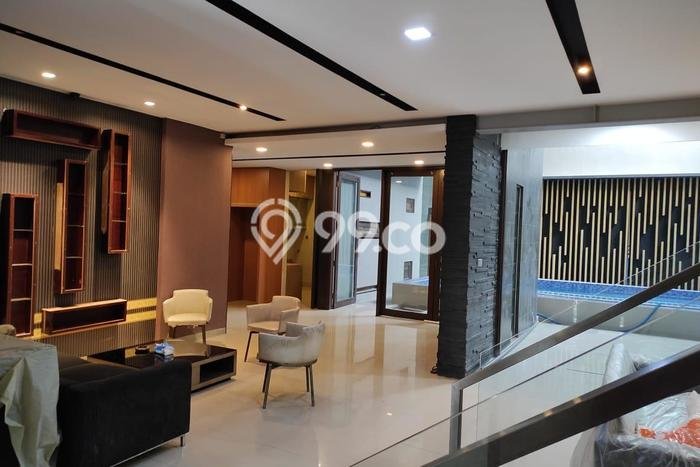 Hunian Elit LB 650m2 Siap Huni Desain Elegan di Banjar Wijaya, Tangerang Hunian Elit LB 650m2 Siap Huni Desain Elegan di Banjar Wijaya, Tangerang