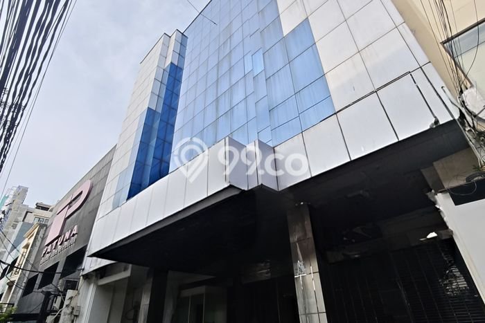 FOR SALE! Kantor di Kebayoran Baru Jakarta Selatan, LT 404m2, LB 1056m2 FOR SALE! Kantor di Kebayoran Baru Jakarta Selatan, LT 404m2, LB 1056m2
