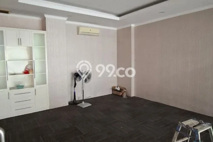 Kantor Disewa di Jakarta Selatan dengan LB 75m2 Area Komersial Ramai Kantor Disewa di Jakarta Selatan dengan LB 75m2 Area Komersial Ramai