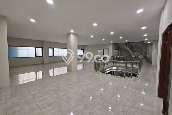 FOR SALE! Kantor di Kebayoran Baru Jakarta Selatan, LT 404m2, LB 1056m2 FOR SALE! Kantor di Kebayoran Baru Jakarta Selatan, LT 404m2, LB 1056m2