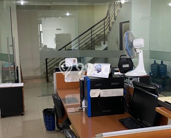 Ruko Dijual di Prime Area Jakarta Barat Luas 334m2 Ruko Dijual di Prime Area Jakarta Barat Luas 334m2