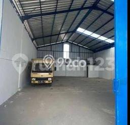 LOKASI PREMIUM! Gudang Kawasan Usaha di Jababeka, Luas 200m², Siap Operasional LOKASI PREMIUM! Gudang Kawasan Usaha di Jababeka, Luas 200m², Siap Operasional