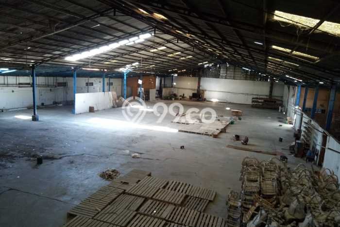LOKASI PREMIUM! Gudang Kawasan Majalengka Kota, Luas 6000m², Jalan Utama, Area Komersial LOKASI PREMIUM! Gudang Kawasan Majalengka Kota, Luas 6000m², Jalan Utama, Area Komersial