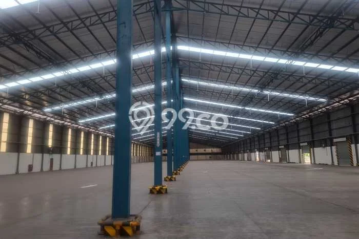 Gudang disewakan lokasi strategis Cakung Jakarta Timur 5472m2 Gudang disewakan lokasi strategis Cakung Jakarta Timur 5472m2