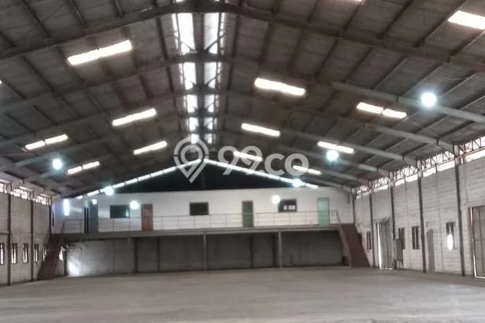 Gudang Disewakan Kawasan Narogong, Luas 4000m², Area Utama, Akses Bagus Gudang Disewakan Kawasan Narogong, Luas 4000m², Area Utama, Akses Bagus