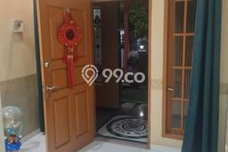 Rumah Nyaman di Serpong, Tangerang Selatan, LT 180m² LB 180m² Rumah Nyaman di Serpong, Tangerang Selatan, LT 180m² LB 180m²