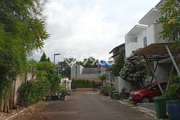 Rumah Luas Asri 3 KT Siap Pakai di Bintaro Tangerang Selatan Rumah Luas Asri 3 KT Siap Pakai di Bintaro Tangerang Selatan