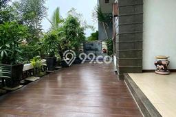 Hunian Elit LB 350m2 Siap Pakai Desain Elegan di Bintaro, Tangerang Selatan Hunian Elit LB 350m2 Siap Pakai Desain Elegan di Bintaro, Tangerang Selatan