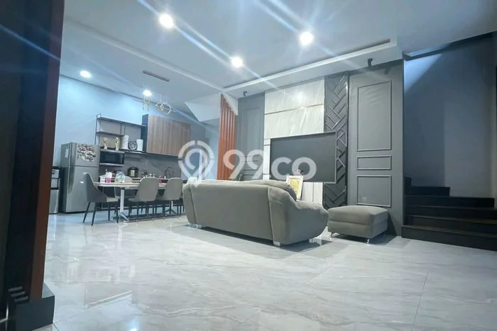 For Sale! Luxury House LT 231m2 Desain Elegan di Graha Raya For Sale! Luxury House LT 231m2 Desain Elegan di Graha Raya