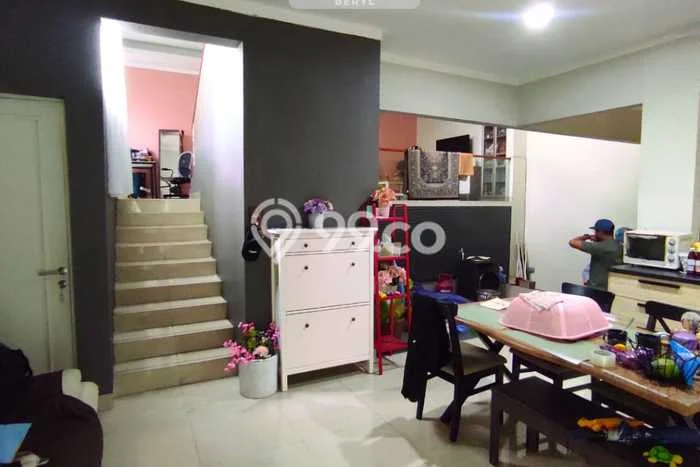 Rumah Luxury Modern Tanpa Renovasi di Bintaro Jakarta Selatan Rumah Luxury Modern Tanpa Renovasi di Bintaro Jakarta Selatan