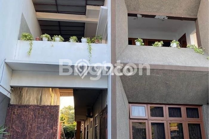Jual Rumah Luas Megah Dengan View Eksklusif di Raya Darmo, Surabaya Jual Rumah Luas Megah Dengan View Eksklusif di Raya Darmo, Surabaya