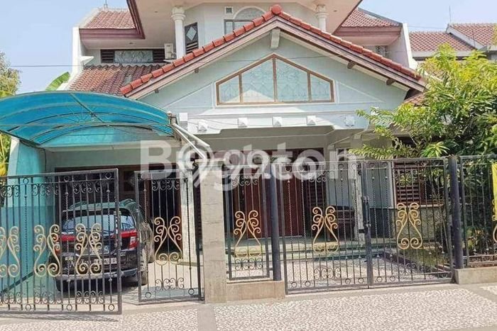 Hunian Eksklusif Siap Huni LT 310m2 di Gayungan, Surabaya Hunian Eksklusif Siap Huni LT 310m2 di Gayungan, Surabaya
