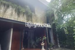 Rumah Luxury Modern Tanpa Renovasi di Citraland Surabaya Rumah Luxury Modern Tanpa Renovasi di Citraland Surabaya