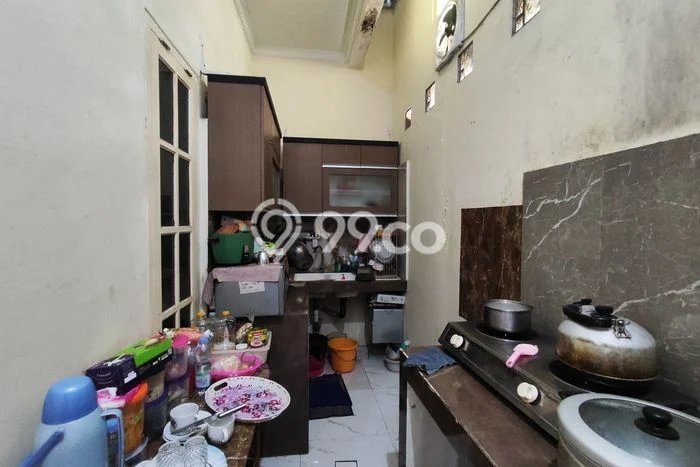 For Sale Rumah 4 Kamar Lokasi Ideal Bagus dan Strategis di Pancoran Mas For Sale Rumah 4 Kamar Lokasi Ideal Bagus dan Strategis di Pancoran Mas