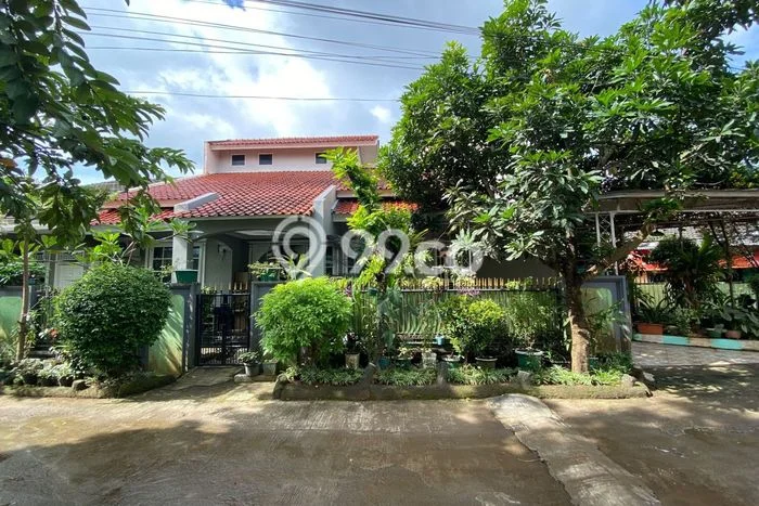Rumah Luas Asri 4 KT Siap Pakai di Kota Wisata Bogor Rumah Luas Asri 4 KT Siap Pakai di Kota Wisata Bogor