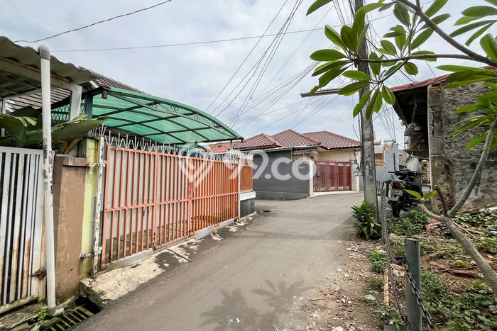 Rumah Luas Asri 2 KT Siap Pakai di Pondok Gede Bekasi Rumah Luas Asri 2 KT Siap Pakai di Pondok Gede Bekasi