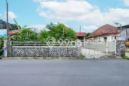 Ready to Use! Luxury House LT 372m2 Desain Elegan di Tanah Sareal Ready to Use! Luxury House LT 372m2 Desain Elegan di Tanah Sareal