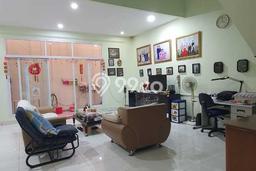 Hunian Mewah LB 250m2 Siap Huni Desain Elegan di Jelambar, Jakarta Barat Hunian Mewah LB 250m2 Siap Huni Desain Elegan di Jelambar, Jakarta Barat