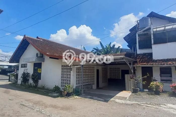 Area Ramai! Komersial Dijual di Gondokusuman untuk Bisnis Luas Bangunan 300m2 Area Ramai! Komersial Dijual di Gondokusuman untuk Bisnis Luas Bangunan 300m2