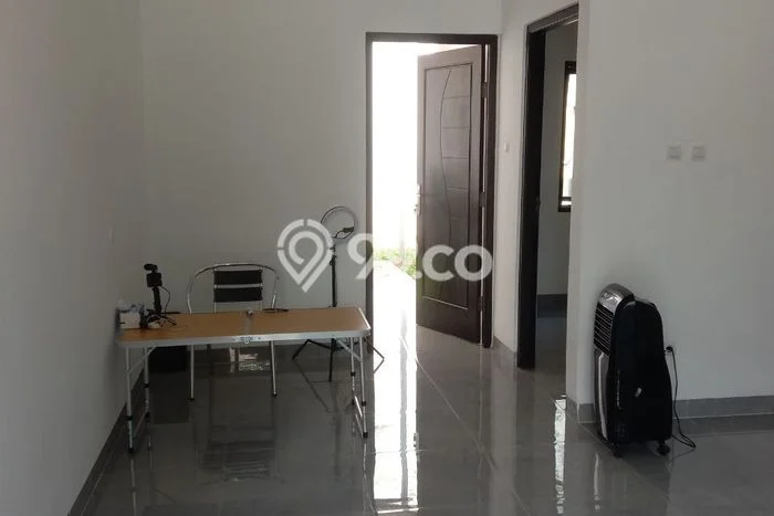 Dijual Hunian Rumah Terawat 3 KT di Mekarsari, Depok Dijual Hunian Rumah Terawat 3 KT di Mekarsari, Depok