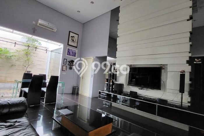 Rumah Elit Modern Tanpa Renovasi di Kota Baru Parahyangan Bandung Rumah Elit Modern Tanpa Renovasi di Kota Baru Parahyangan Bandung