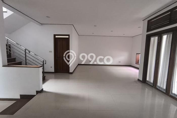 Disewakan Hunian Konsep Modern di Batununggal Bandung dengan 8 KT Disewakan Hunian Konsep Modern di Batununggal Bandung dengan 8 KT