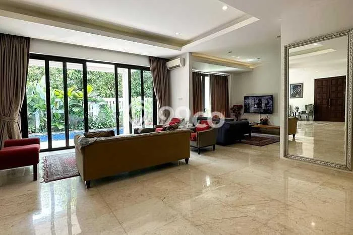 Ready to Use! Luxury House LT 425m2 Desain Elegan di Kemang Ready to Use! Luxury House LT 425m2 Desain Elegan di Kemang