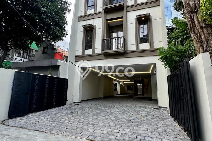 Rumah Mewah Dijual LT 210m2 di Menteng, Jakarta Pusat Rumah Mewah Dijual LT 210m2 di Menteng, Jakarta Pusat