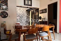 Hunian Elit LB 187m2 Siap Pakai Desain Elegan di Bintaro, Tangerang Selatan Hunian Elit LB 187m2 Siap Pakai Desain Elegan di Bintaro, Tangerang Selatan