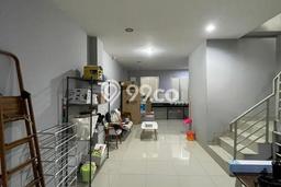 LOKASI PREMIUM! Ruko di , Luas 108m2m², Jalan Utama, Kawasan Komersial LOKASI PREMIUM! Ruko di , Luas 108m2m², Jalan Utama, Kawasan Komersial