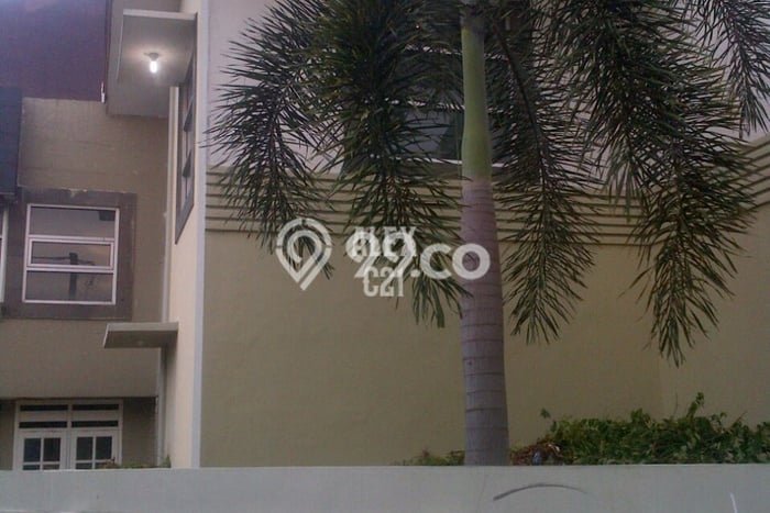 Rumah Strategis Modern Lb 320m2 di Ciputat Timur, Tangerang Selatan Rumah Strategis Modern Lb 320m2 di Ciputat Timur, Tangerang Selatan