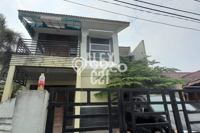 Rumah Strategis Modern Lb 320m2 di Ciputat Timur, Tangerang Selatan Rumah Strategis Modern Lb 320m2 di Ciputat Timur, Tangerang Selatan