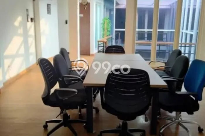 Ruko Dijual di Pasar Rebo LT 571m2, LB 371m2 untuk Investasi Ruko Dijual di Pasar Rebo LT 571m2, LB 371m2 untuk Investasi
