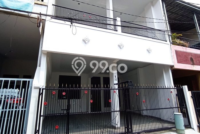 Rumah Elit Modern Tanpa Renovasi di Buaran Jakarta Timur Rumah Elit Modern Tanpa Renovasi di Buaran Jakarta Timur