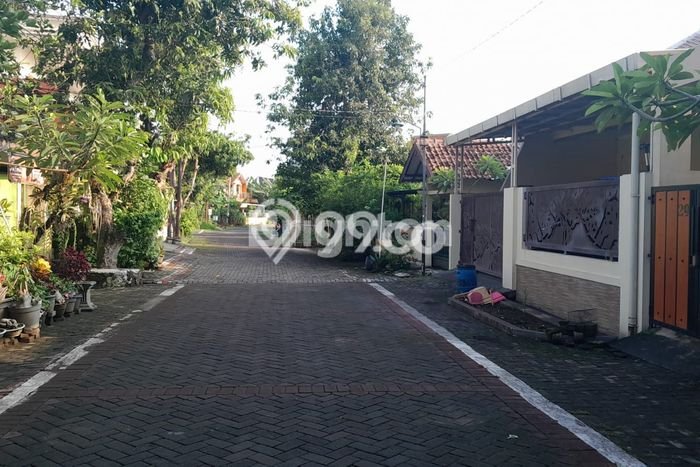 Hunian Cantik Minimalis Lb 156m2 di Tembalang, Semarang Hunian Cantik Minimalis Lb 156m2 di Tembalang, Semarang