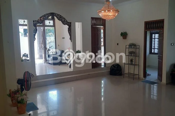 Dijual Rumah Premium dengan Fasilitas Sekitar Komplit di Tembalang, Semarang Dijual Rumah Premium dengan Fasilitas Sekitar Komplit di Tembalang, Semarang