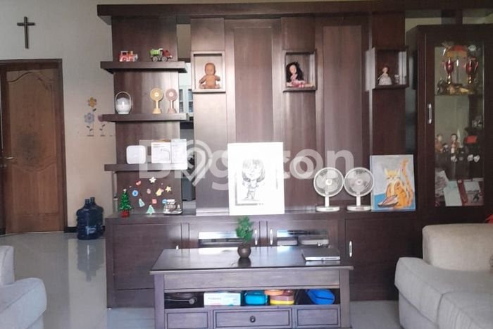 Hunian Cantik Minimalis Lb 156m2 di Tembalang, Semarang Hunian Cantik Minimalis Lb 156m2 di Tembalang, Semarang