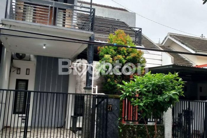 Hunian Cantik Modern Lb 130m2 di Tembalang, Semarang Hunian Cantik Modern Lb 130m2 di Tembalang, Semarang