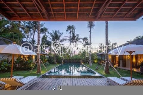 DIJUAL! Vila di , Area 1488m2m², Posisi Premium DIJUAL! Vila di , Area 1488m2m², Posisi Premium