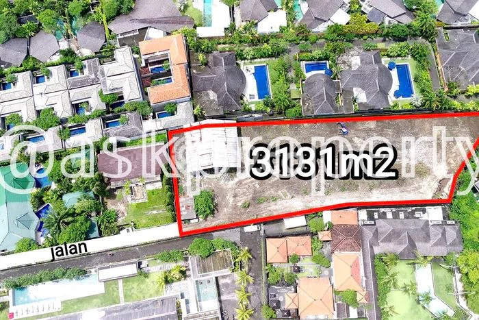 Kavling Tanah untuk Dijual di Petitenget, Badung, Luas 3131m2 Kavling Tanah untuk Dijual di Petitenget, Badung, Luas 3131m2
