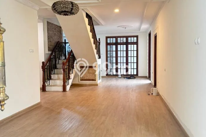 Jarang Ada! Rumah Sewa 5 Kamar Nyaman Siap Huni BSD Griya Loka Jarang Ada! Rumah Sewa 5 Kamar Nyaman Siap Huni BSD Griya Loka